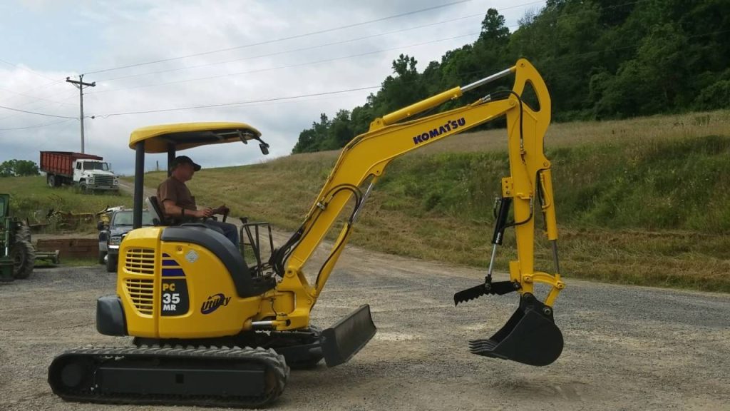 08 komatsu pc35mr-2 mini excavator