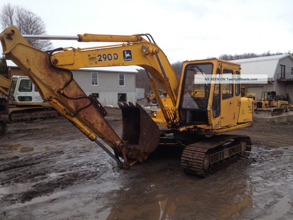 John Deere 290D Excavator